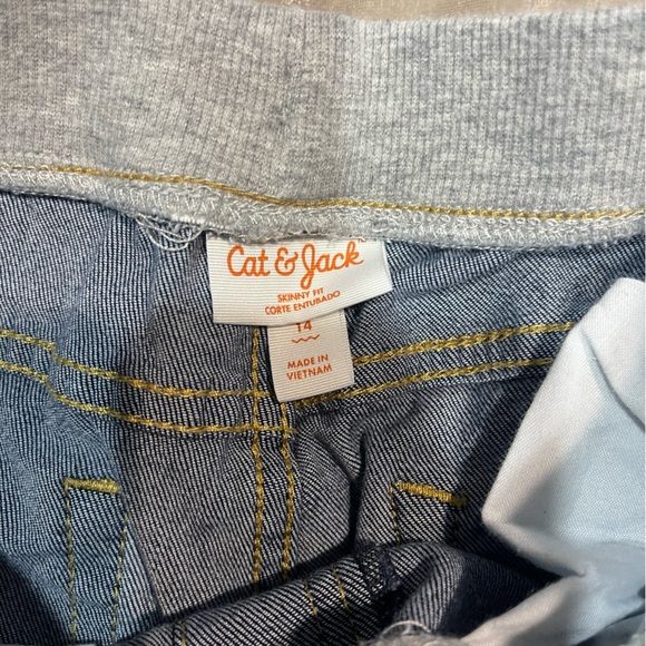 Cat & Jack White Heart Print Top and Blue Leggings Set - Picture 5 of 6